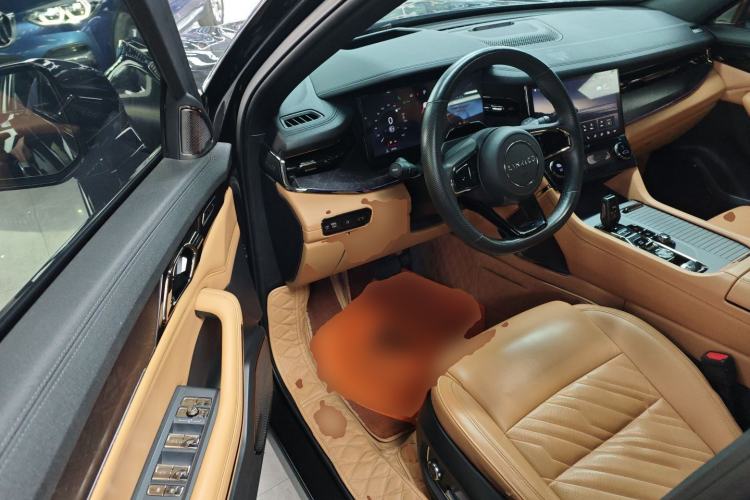 Used Lynk & Co 09 EM-P 2021 2.0T PHEV Halo Six-Seater
