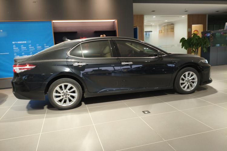 Used Toyota Camry 2021 2.0G Luxury Edition