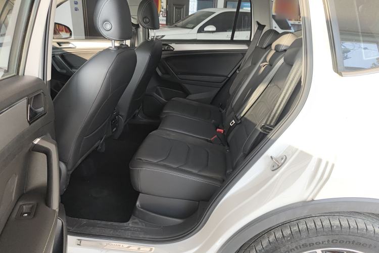 Used Volkswagen Tiguan L 2020 330TSI Automatic Two-Wheel Drive Smart Luxury Edition China VI Standard
