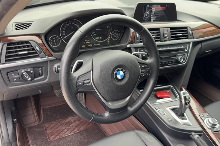 Used BMW 3 Series 2015 320Li Luxury Design Package
