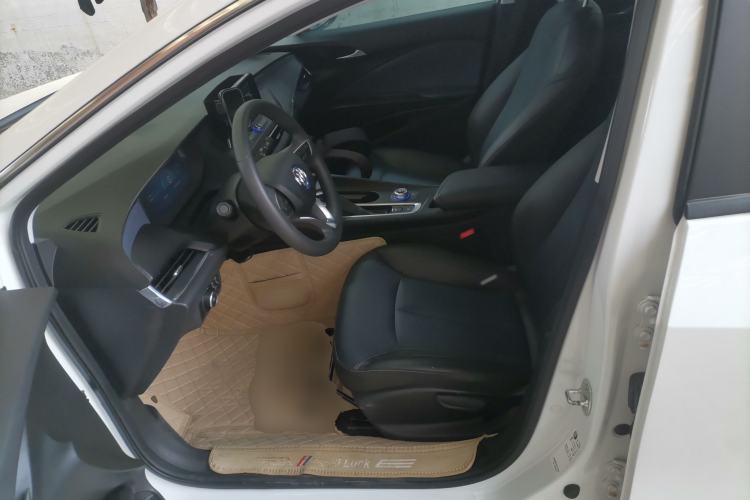 Used Buick Velite 6 2023 430km Range Commuter Version
