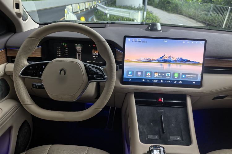 Used Hima AITO M7 2024 1.5T Rear-Drive Plus Version 6 Seats
