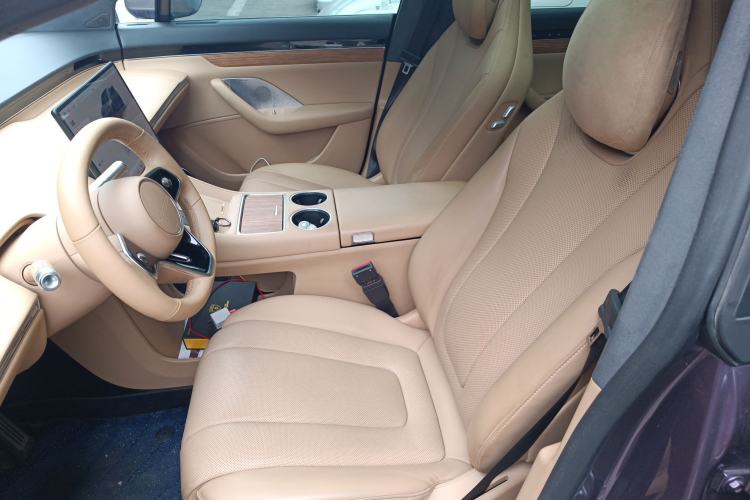 Used Hima Luxeed R7 2024 All-Electric 802 km Max