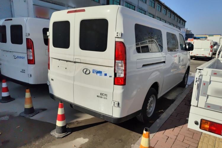 Used Ruichi EC75 2025 Model Passenger Vehicle Smart Driving Edition Pioneer I 41.5 kWh