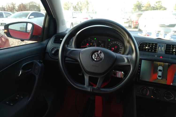 Used Volkswagen Polo 2016 1.4L Manual Fashion Model