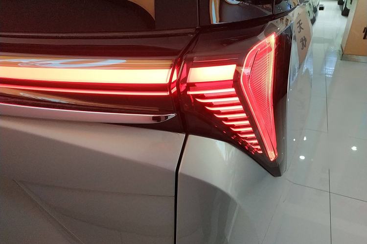 Used Buick GL8 New Energy 2024 Lu Zun Luxury Edition 7-Seater
