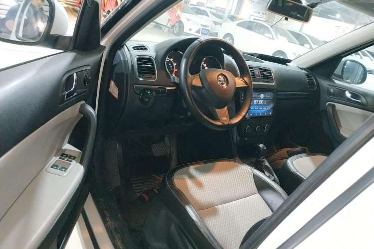 Used Skoda Yeti 2017 TSI280 DSG Advanced Edition
