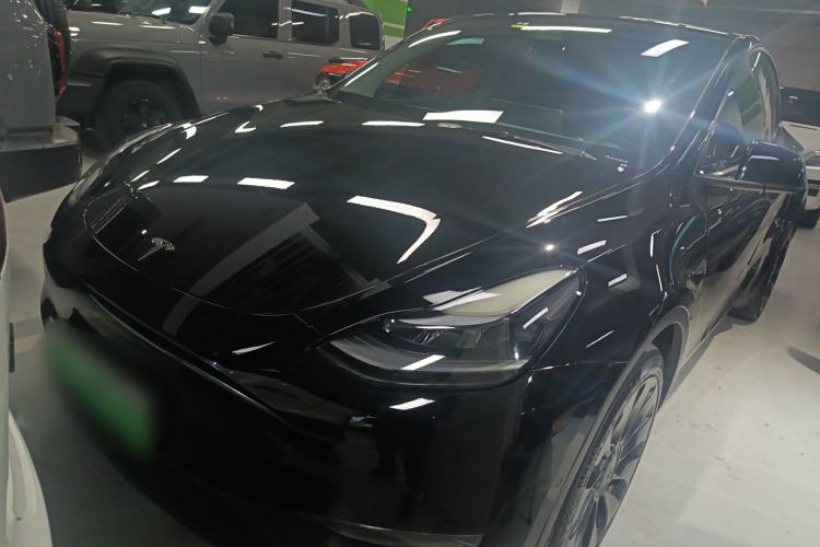 Used Tesla Model Y 2022 Long-Range All-Wheel-Drive Version