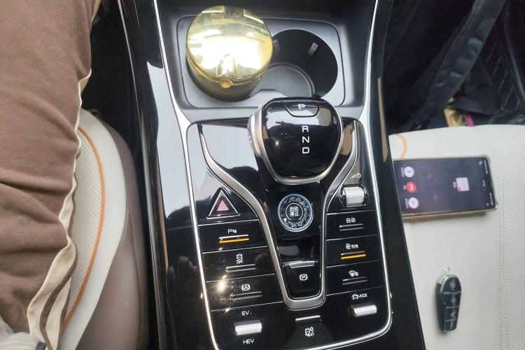 Used BYD Qin PLUS 2024 HONOR Edition DM-i 120KM Beyond Model
