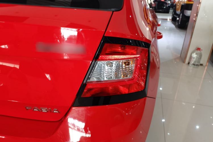 Used Skoda Fabia 2015 1.4L Automatic Front-Drive Model