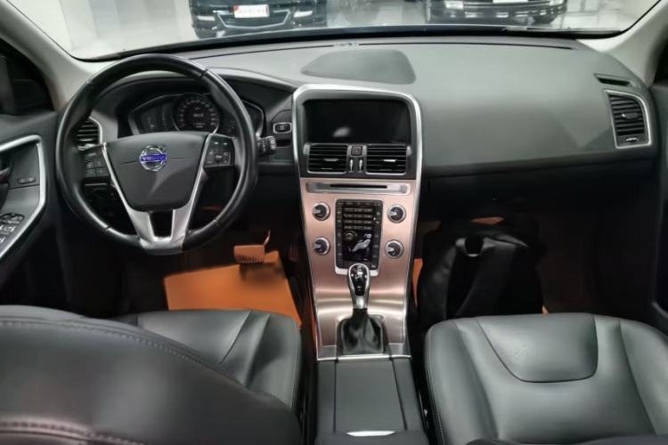 Used Volvo XC60 2017 T5 Smart Upgrade Edition
