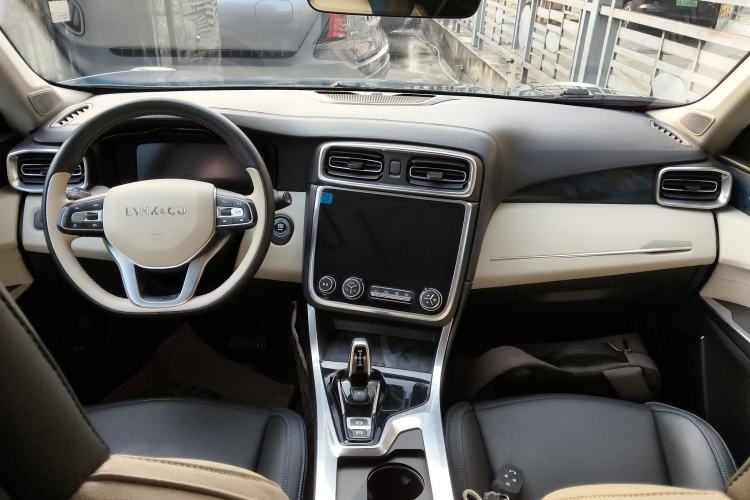 Used Lynk & Co 01 2017 2.0T Two-Wheel Drive Zhaopu Version
