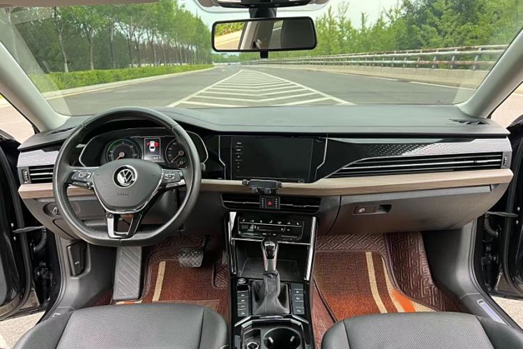 Used Volkswagen Passat New Energy 2020 430 PHEV Hybrid Luxury Edition China VI Standard
