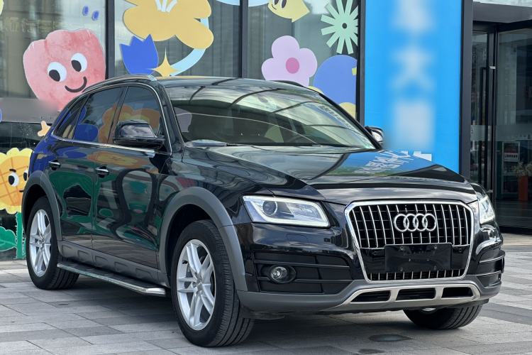 Used Audi Q5 2017 Plus 40 TFSI Technology Model
