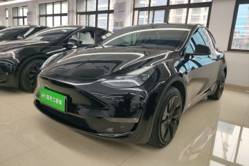 Used Tesla Model Y 2023 Long-Range All-Wheel-Drive Version