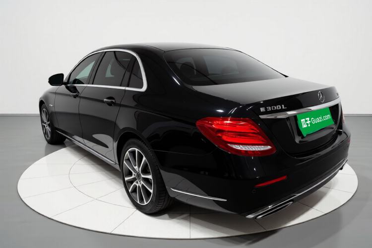 Used Mercedes-Benz E-Class 2018 Facelift E 300 L Luxury Edition