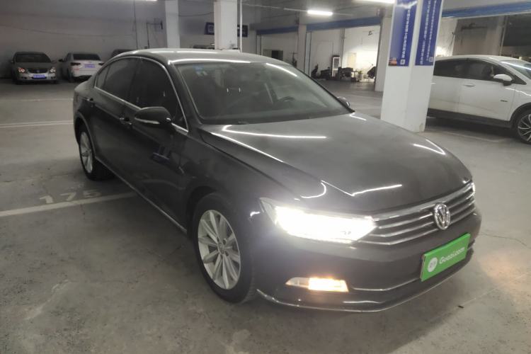 Used Volkswagen Magotan 2019 330TSI DSG Leading Model China VI Standard