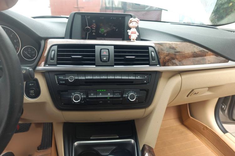 Used BMW 3 Series 2013 320Li Fashion Model
