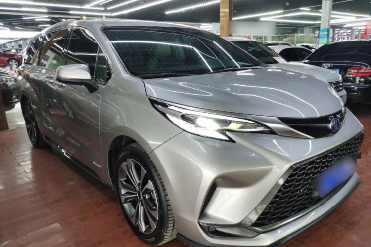 Used Toyota Granvia 2022 2.5L Hybrid Prestige Edition
