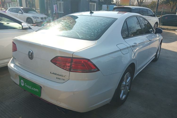 Used Volkswagen Lamando 2017 230TSI DSG Fashion Edition
