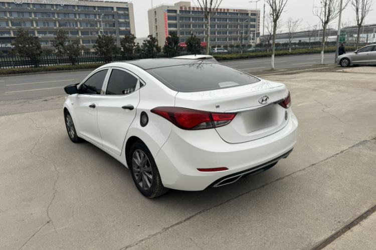 Used Hyundai Elantra (5th Generation / Langdong) 2016 1.6L Automatic Smart Version