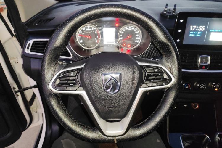 Used Baojun 730 2021 1.5L Manual Fashion Version 7 Seats

