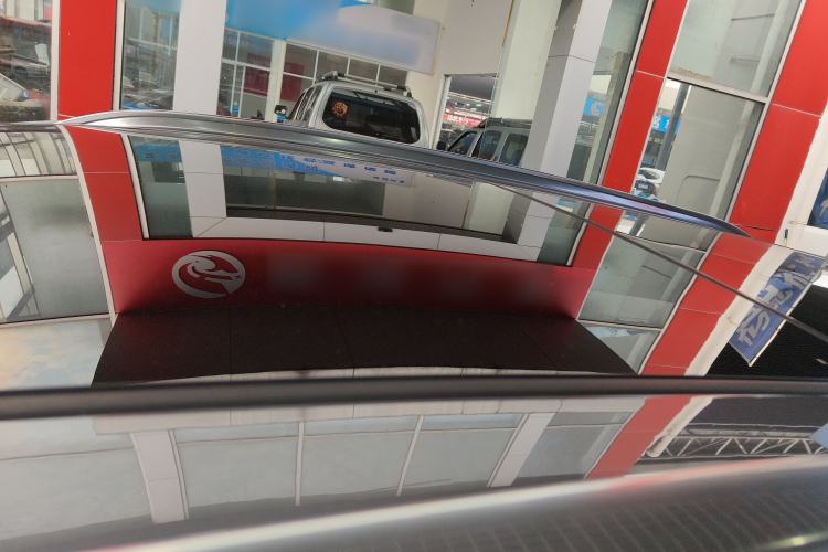 Used Buick Envision 2022 Encore S 652T Two-Wheel-Drive Luxury Model
