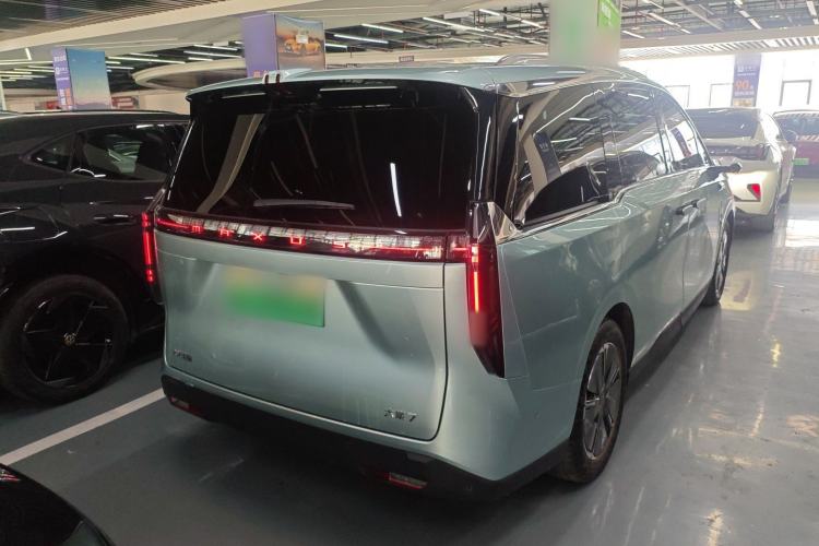 Used SAIC MAXUS Dajia 7 2024 605 km Extended Range Highland Version Six-Seater