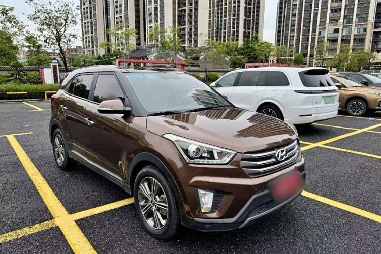 Used Hyundai ix25 2015 1.6L Automatic Two-Wheel-Drive Deluxe DLX Model
