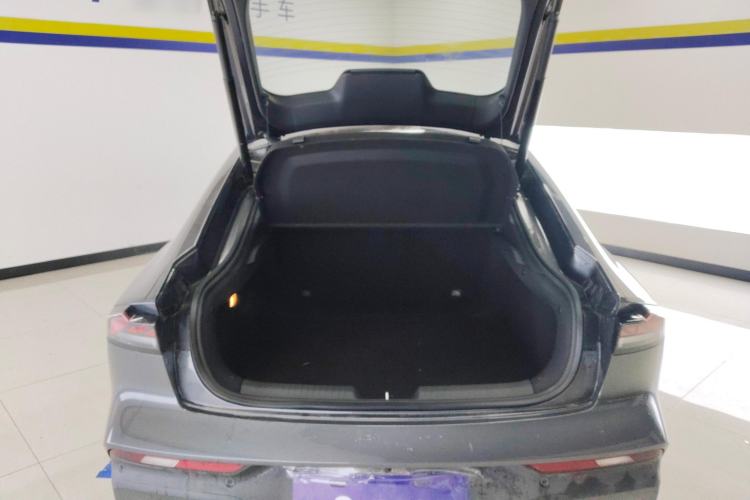 Used Changan UNI-V iDD 2024 Blue Whale Smart Electric iDD 136km Luxury Model
