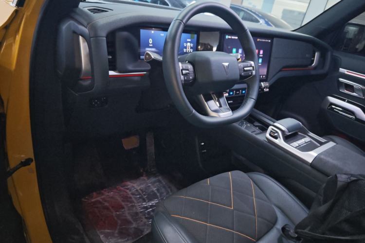 Used  G318 2025 Worry-Free Adventure Edition Four-Wheel Drive Secret Realm Version
