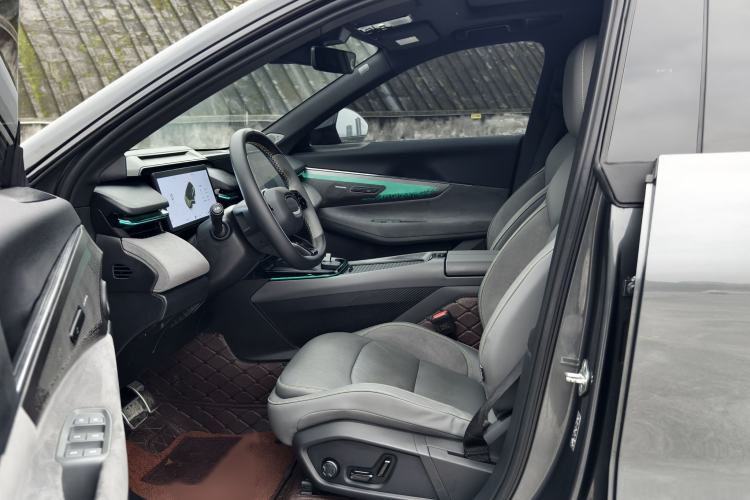 Used Lynk & Co 08 EM-P 2023 245km Ultra-Long Range Halo
