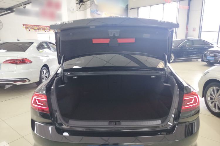 Used Volkswagen Magotan 2020 330TSI DSG Leading Model
