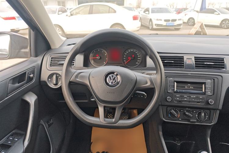 Used Volkswagen Santana 2016 1.4L Manual Fashion Edition
