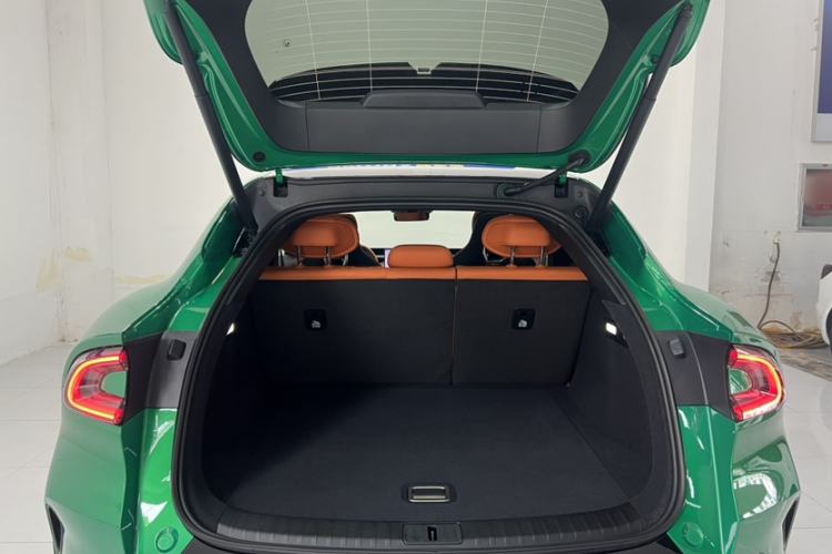 Used  YU7 2025 Ultra-Long Range Rear-Wheel Drive Version
