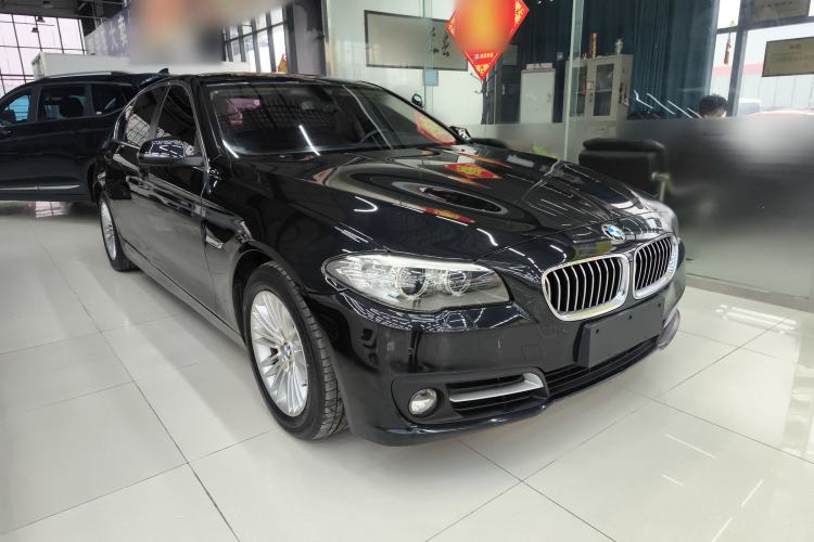Used BMW 5 Series 2014 525Li Leading Model
