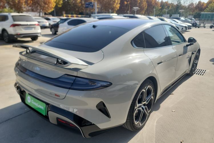 Used  SU7 2024 Four-Wheel Drive Ultra-Long Range Advanced Intelligent Driving Max Edition
