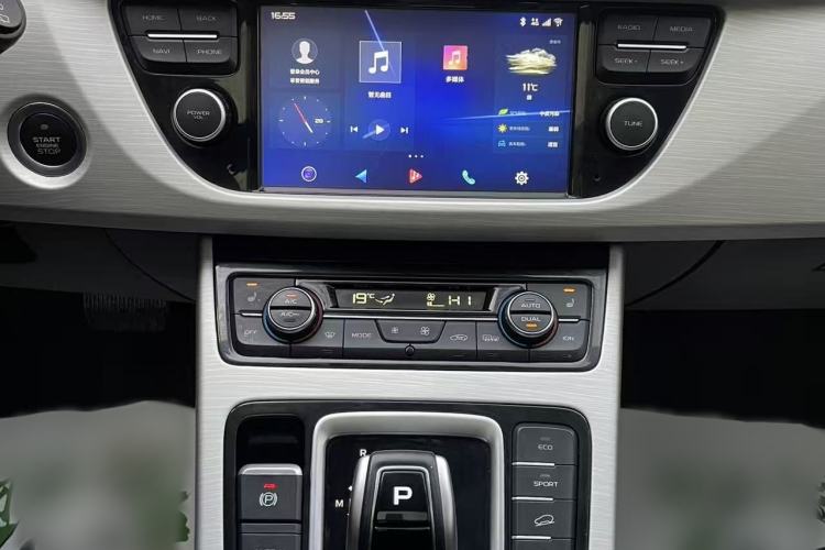 Used Geely Auto Emgrand X7 Sport 2020 1.8TD DCT Two-Wheel Drive Smart Connect 4G-Enabled Version
