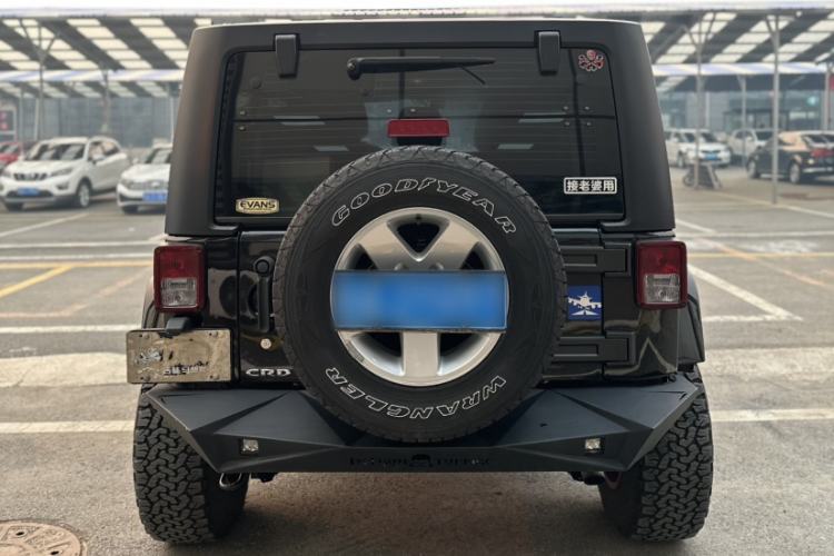 Used  Wrangler 2015 2.8TD Sahara Four-Door Comfort Edition
