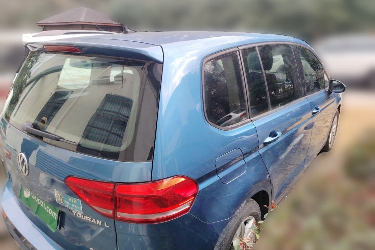 Used Volkswagen Touran 2016 Volkswagen Touran L 280TSI Manual Trend Edition
