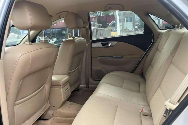 Used Buick Excelle 2013 1.5L Automatic Classic Model
