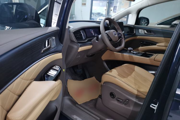 Used Denza D9 2022 DM-i 970 Four-Wheel Drive Flagship Model