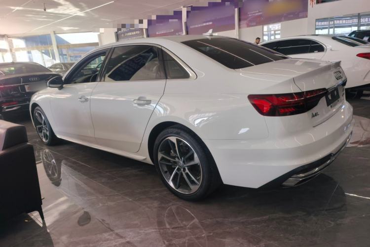 Used Audi A4L 2020 40 TFSI Fashionable and Elegant Model
