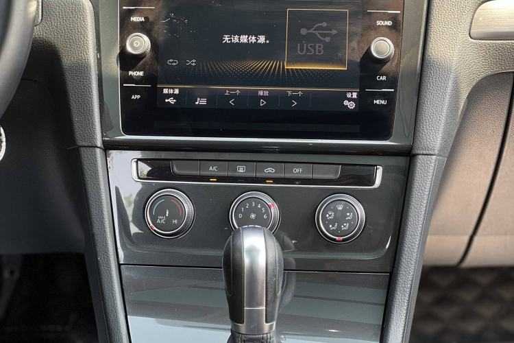 Used Volkswagen Golf 2019 1.8TSI Travel Edition