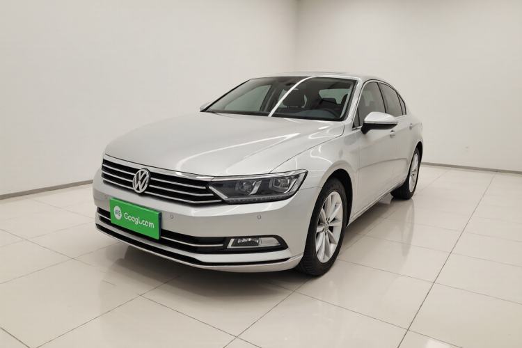 Used Volkswagen Magotan 2019 330TSI DSG Leading Model China VI Standard
