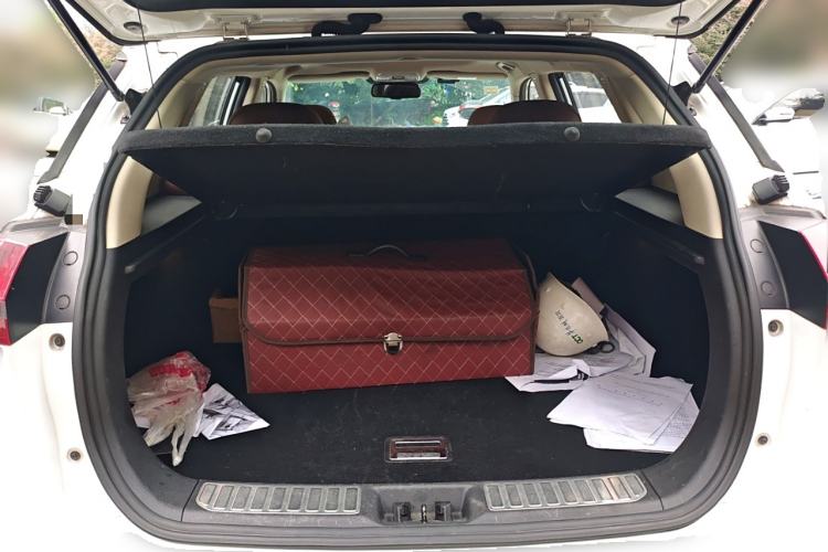 Used Geely Auto Emgrand X7 Sport 2018 1.8TD Automatic Two-Wheel Drive ZhiZun Model with 4G Connectivity
