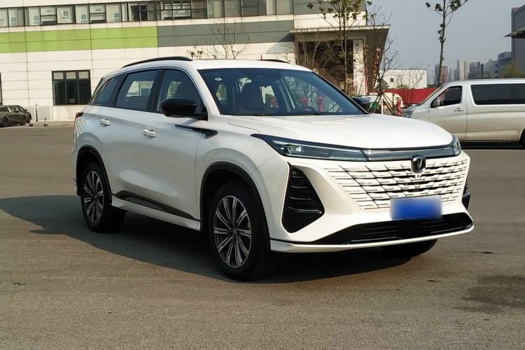 Used Changan CS75 PLUS 2024 3rd Generation Champion Edition 1.5T Intelligent Drive Dynamic Model
