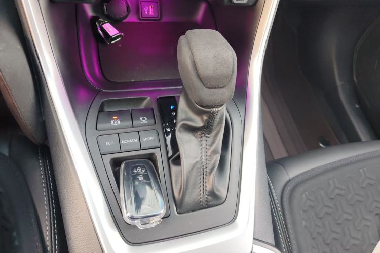 Used Toyota Wildlander 2023 2.0L CVT Two-Wheel Drive Luxury PLUS Edition
