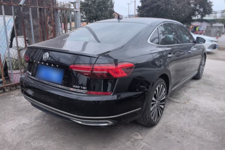 Used Volkswagen Passat 2020 330TSI Luxury Edition China VI
