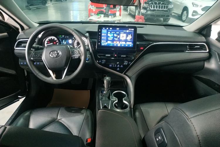 Used Toyota Camry 2023 2.0G Luxury Edition